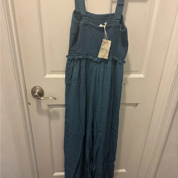 BNWT Blue Hem & Thread Smocked Jumpsuit w/ Adjustable Straps - See Photos. - Picture 5 of 7